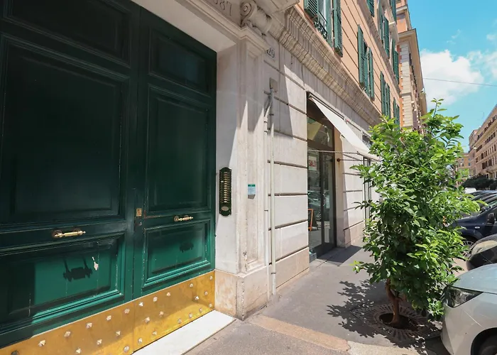 Essenza House Piazza Fiume 4*